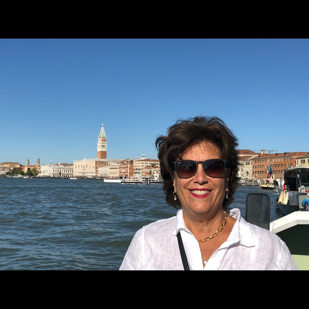 Meet your Posher, Toni